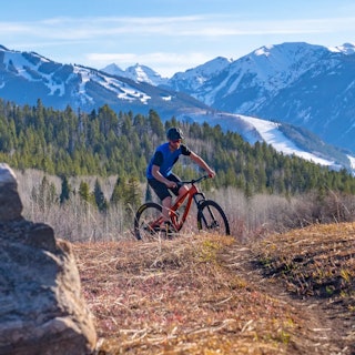 Spring mountain biking in Aspen